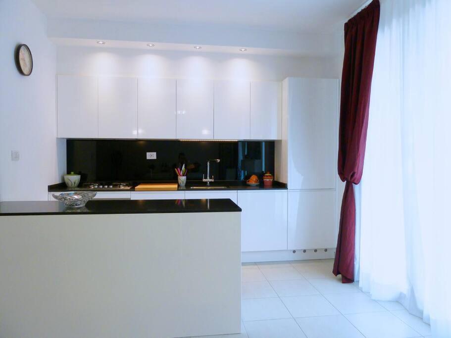 Modern & Strategic Apartment Siena Buitenkant foto