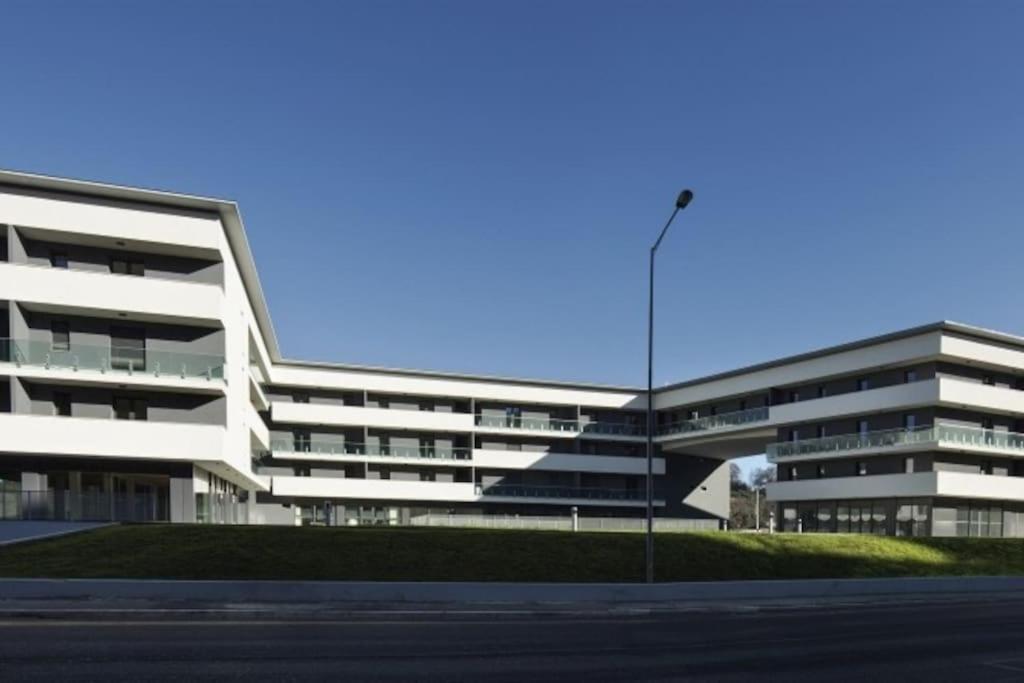 Modern & Strategic Apartment Siena Buitenkant foto